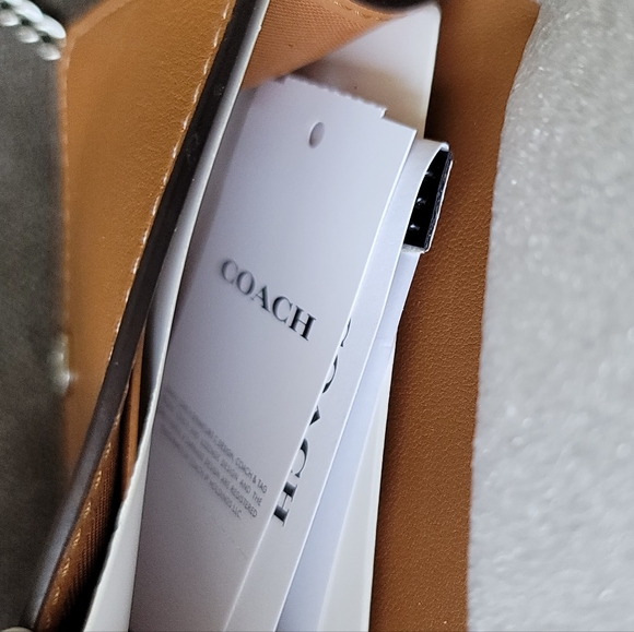 Coach mini wallet on a chain - Picture 6 of 7